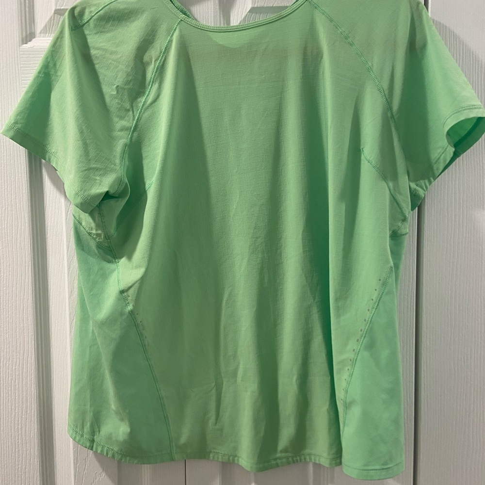 Lululemon green top size 10